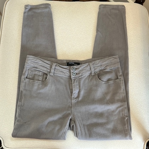 Stitch Star soft skinny grey pants - Picture 3 of 9